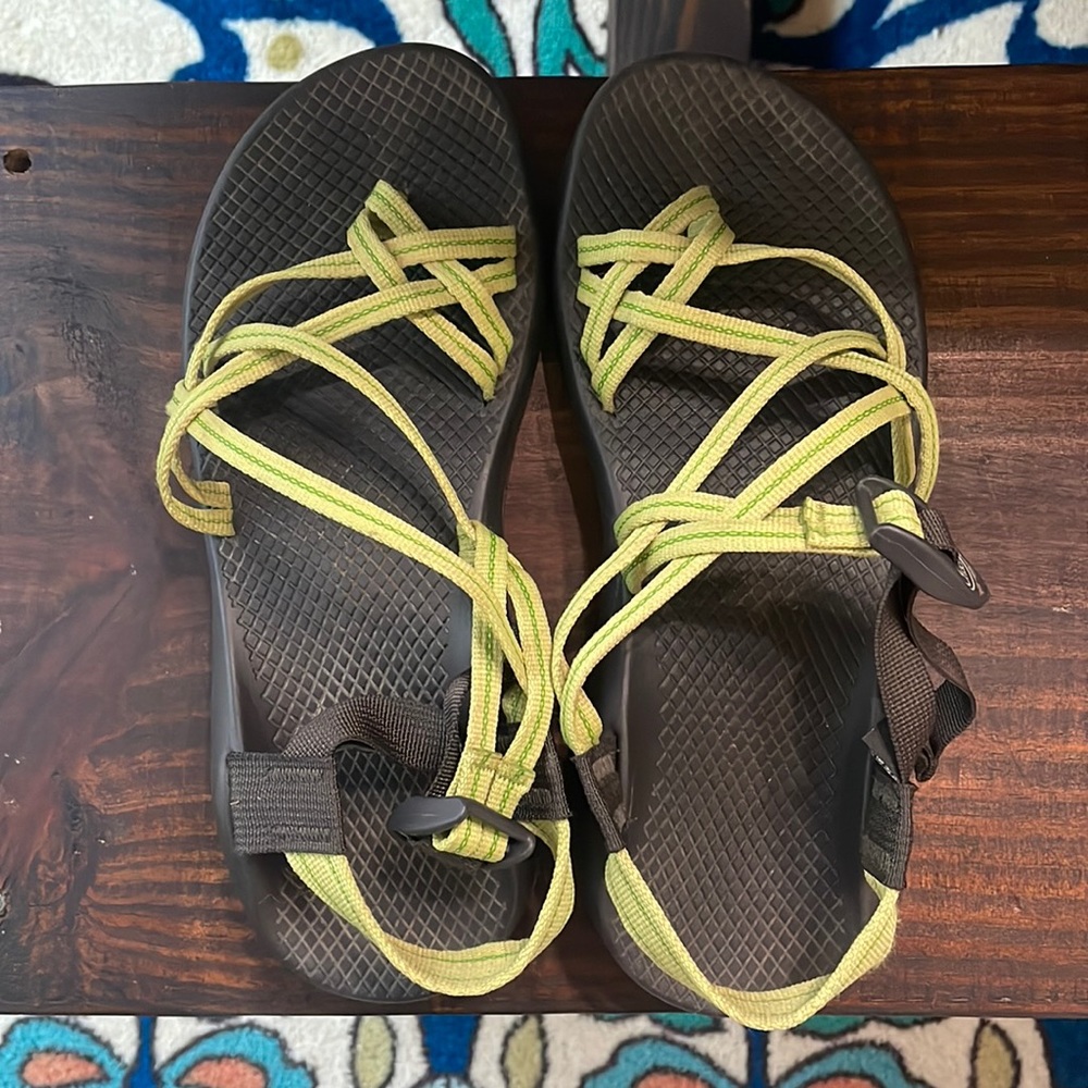 Chacos - womens 9